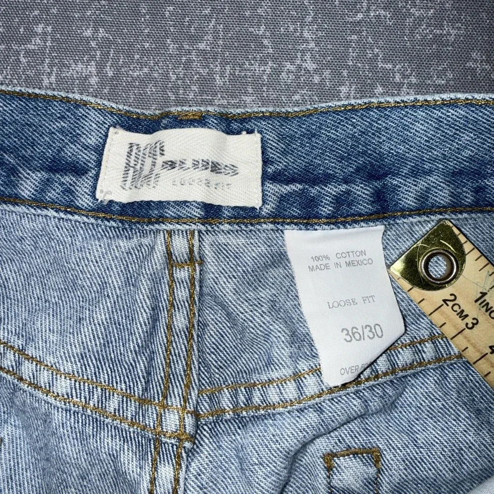 BCC Blues Jeans Mens 36x30 Light Wash Denim Loose Fit Straight Leg Classic